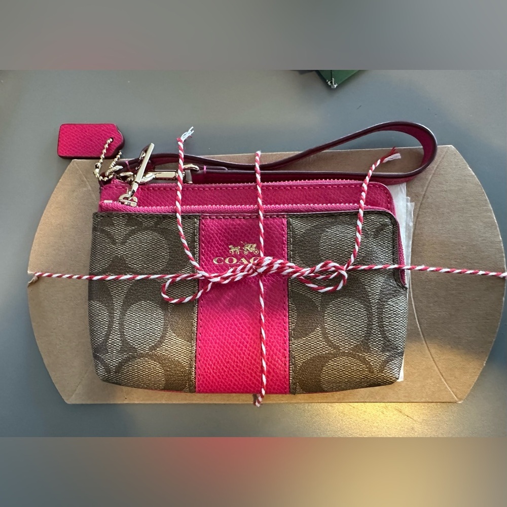 Coach Wristlet Gift Set with Gift Box and Tissue - NEW- GIFTABLE